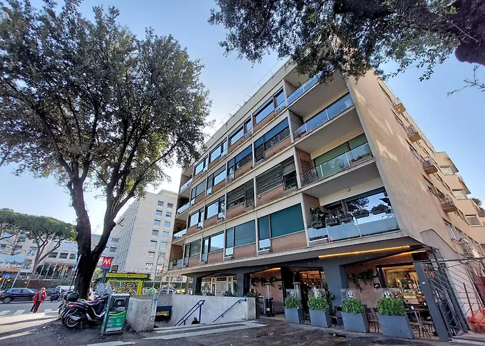 Ych-exclusive On Circus Maximus