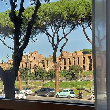 Ych-exclusive On Circus Maximus * Roma